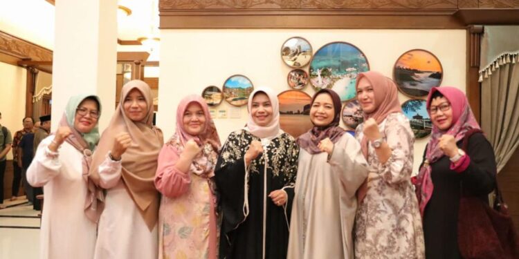 Undang Anak Yatim dan Masyarakat ke Rumah Dinas, Pj Gubernur Babel Adakan Pengajian dan Doa Bersama