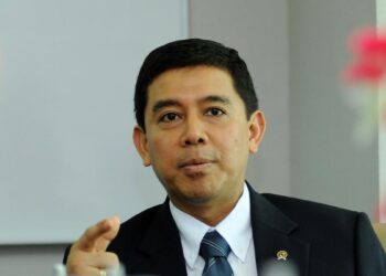 NEGARA DALAM CENGKRAMAN OLIGARKI