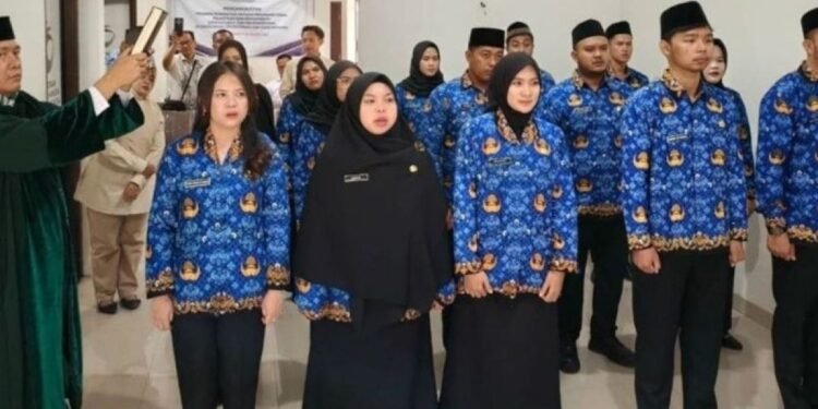 Kanwil KemenHAM Babel Angkat dan Ambil Sumpah 15 PPPK, Tekankan Integritas dan Profesionalisme
